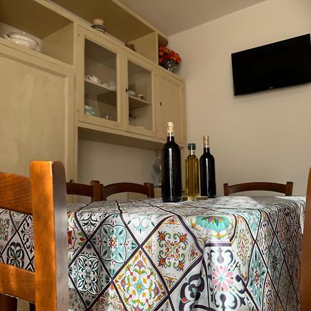 Il Paretaietto Apartment เชร์ตาลโด ภายนอก รูปภาพ