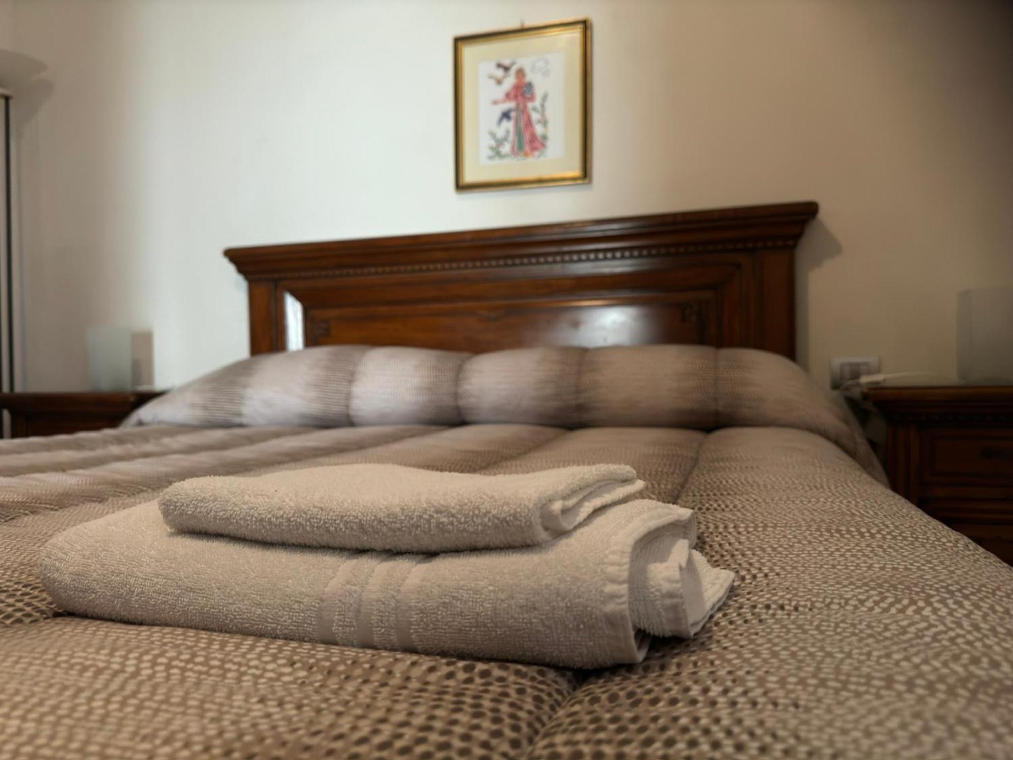 Il Paretaietto Apartment เชร์ตาลโด ภายนอก รูปภาพ